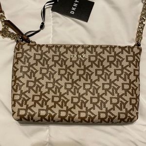 DKNY SM TOP ZIP CROSSBODY